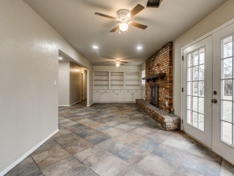 Building Photo - 8604 NE 33rd St