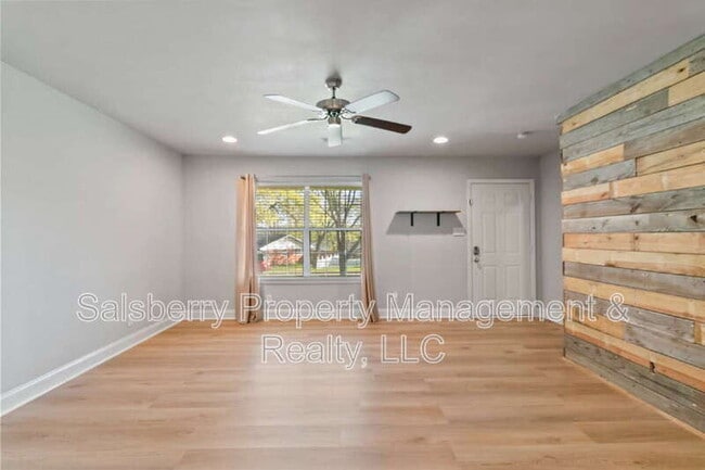 Building Photo - 5312 Odessa Ave