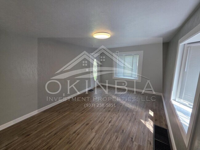 Building Photo - 1425 Canfield Ave