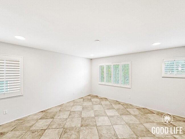 Building Photo - Irvine Stunner! 4BR Beauty with Private Yard & 2-Car Garage