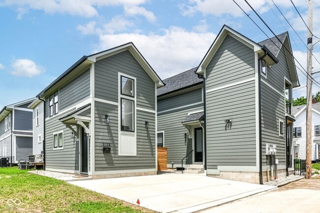 Building Photo - 717 E 27th St