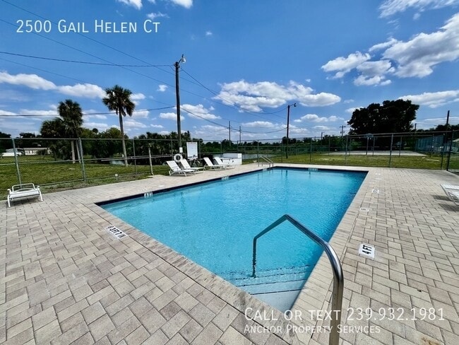 Building Photo - 2500 Gail Helen Ct