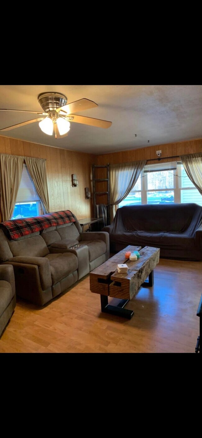 Building Photo - 5003 Rivermoor Dr