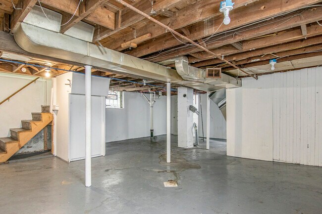 Building Photo - 15495 Littlefield St