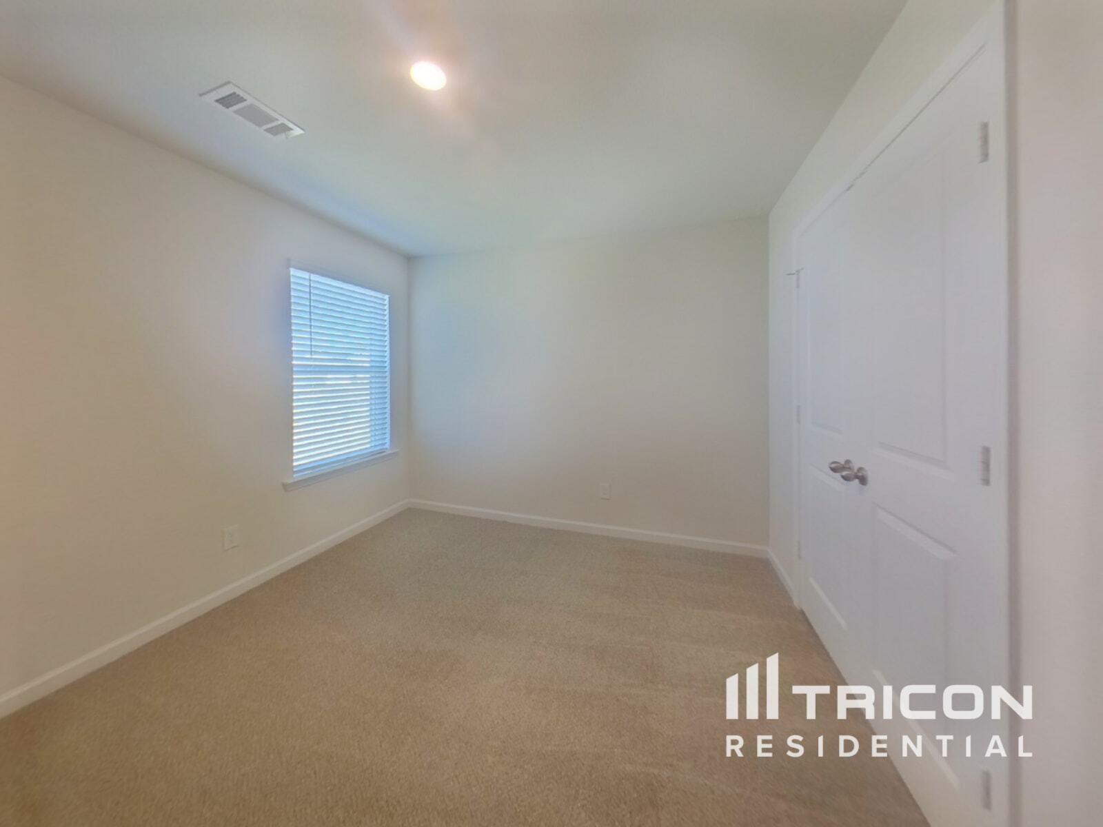 Building Photo - 823 Athens Ln