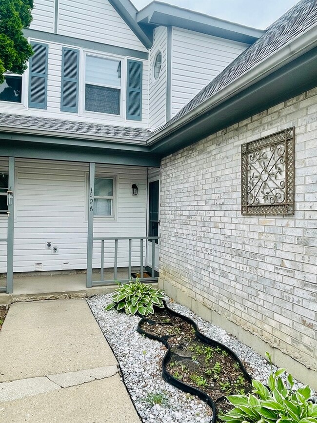 Building Photo - 1506 Fernwood Ct