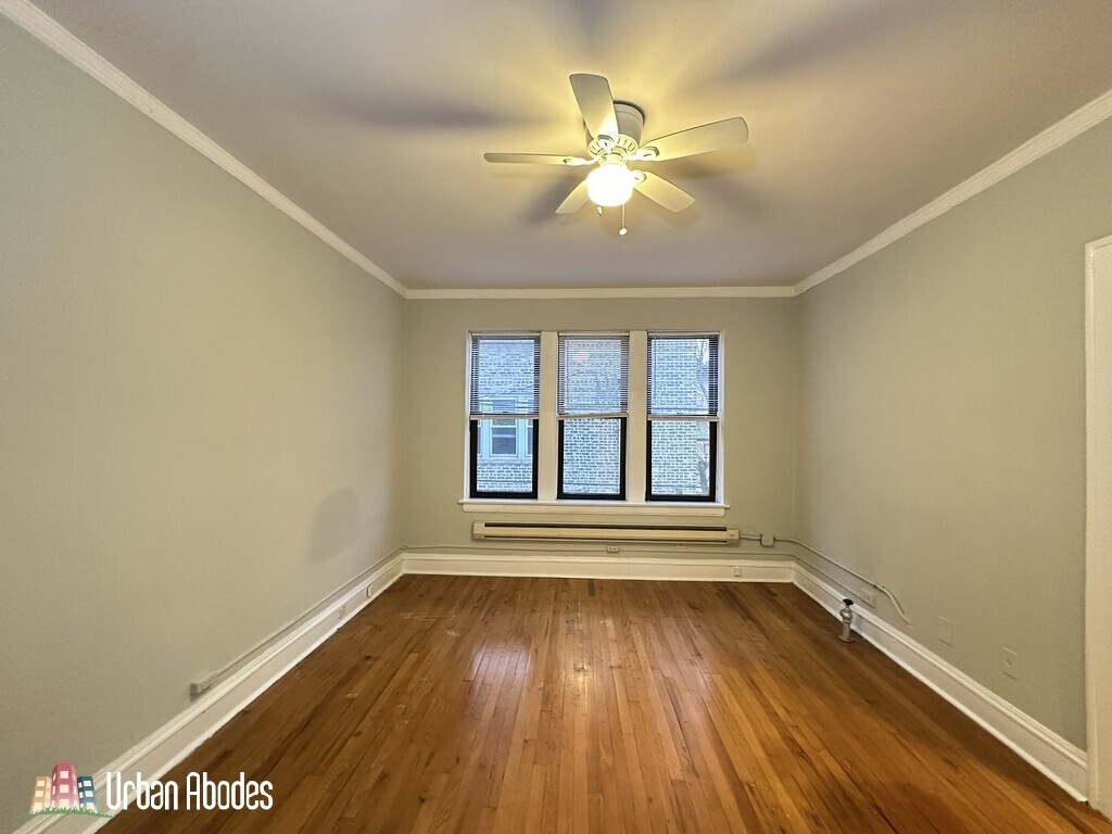 Building Photo - 4635 N Paulina St