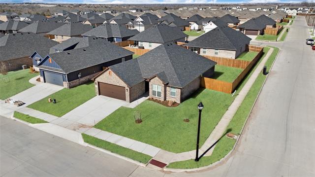 Building Photo - 2801 Tulip Dr