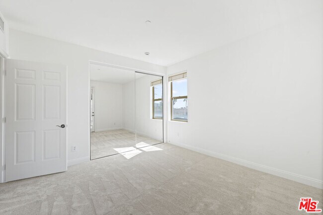 Building Photo - 1820 Benecia Ave
