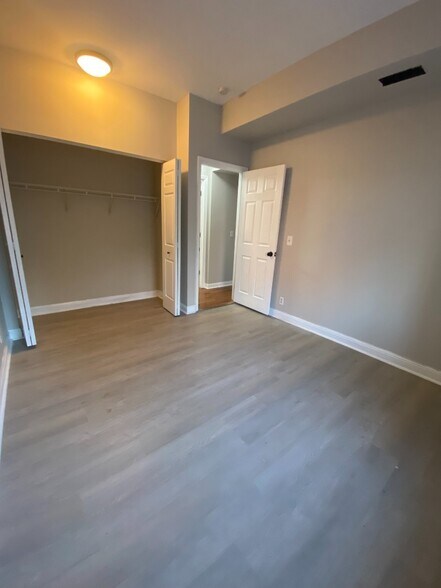 Building Photo - 921AR Geyer