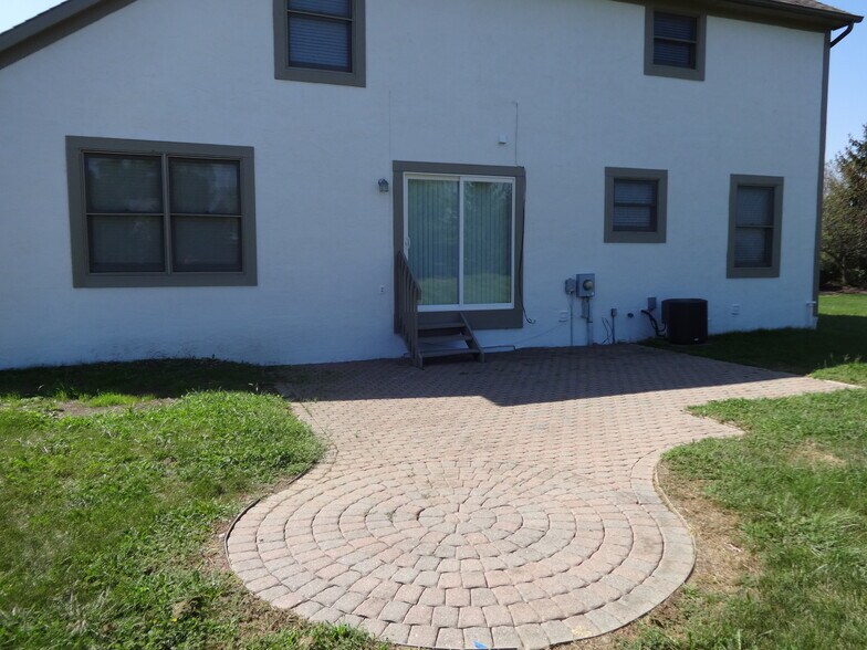 Building Photo - 22 Liberty Ridge Ave