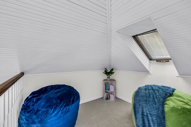 Building Photo - 7 Seawatch Dr