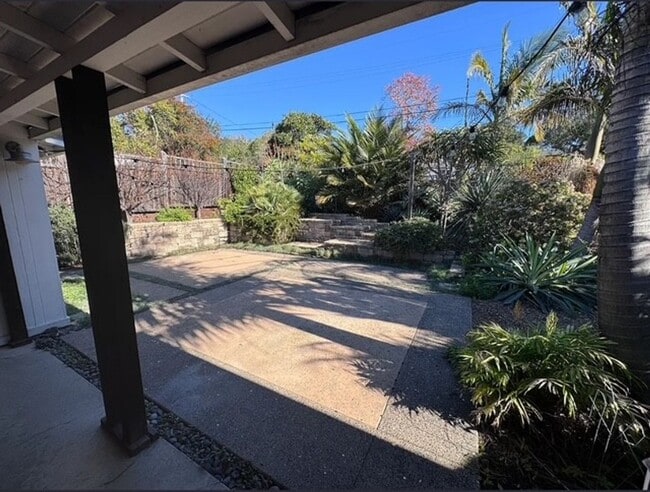 Building Photo - 3 bed/ 2 Bath House within Walking Distance to Cal Poly