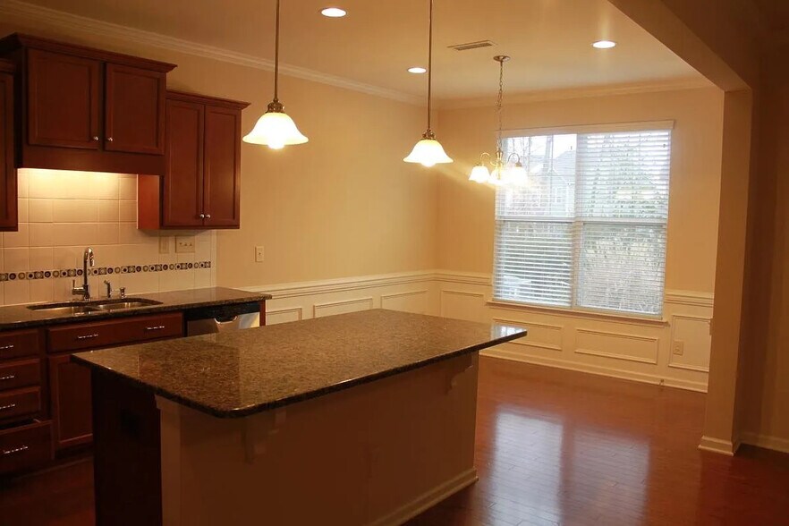 Building Photo - Room in Townhome on Skyros Loop