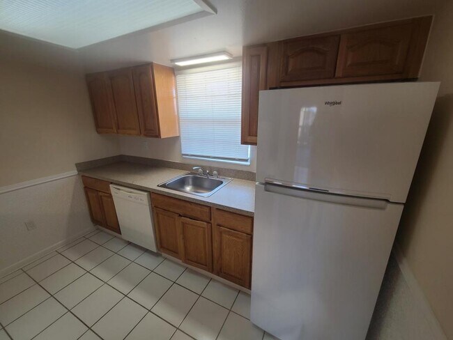 Building Photo - 254 Ulster Ln