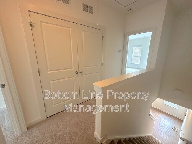 Building Photo - 2145 Noble Townes Wy