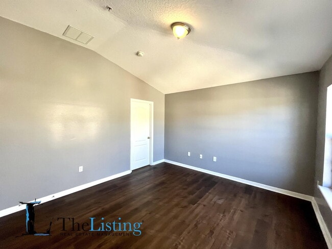 Building Photo - 7125 Red Lantern Dr