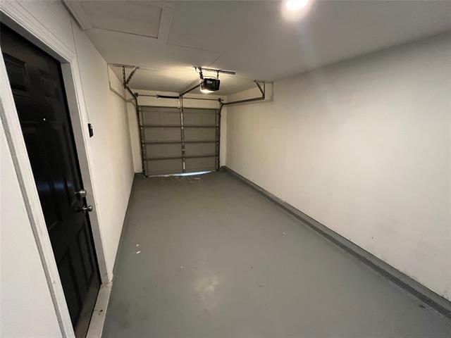 Building Photo - 936 Pindar Ave