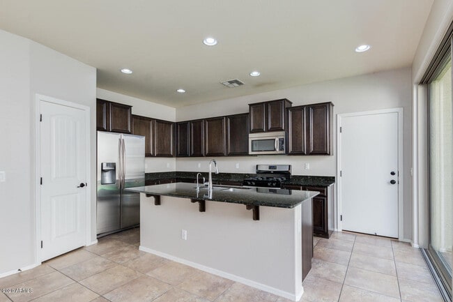 Building Photo - 3481 S Bluejay Dr