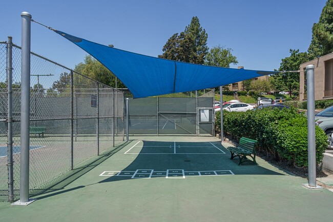 Building Photo - 1Bed/1Bath Single Story Condo in La Mesa w...