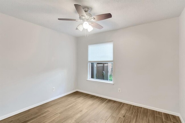 Building Photo - 15 White Bark Pl