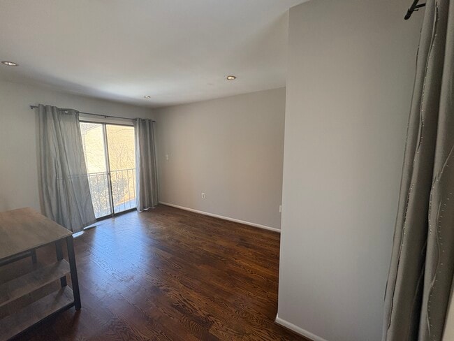 Building Photo - 16 Great Pines Ct