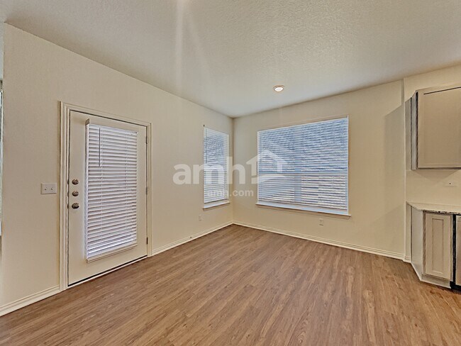 Building Photo - 2731 Spencebrook