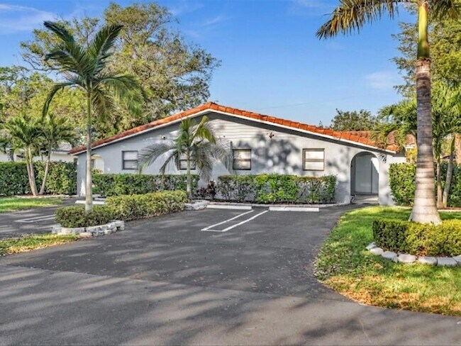 Building Photo - 3880 NW 79th Ave