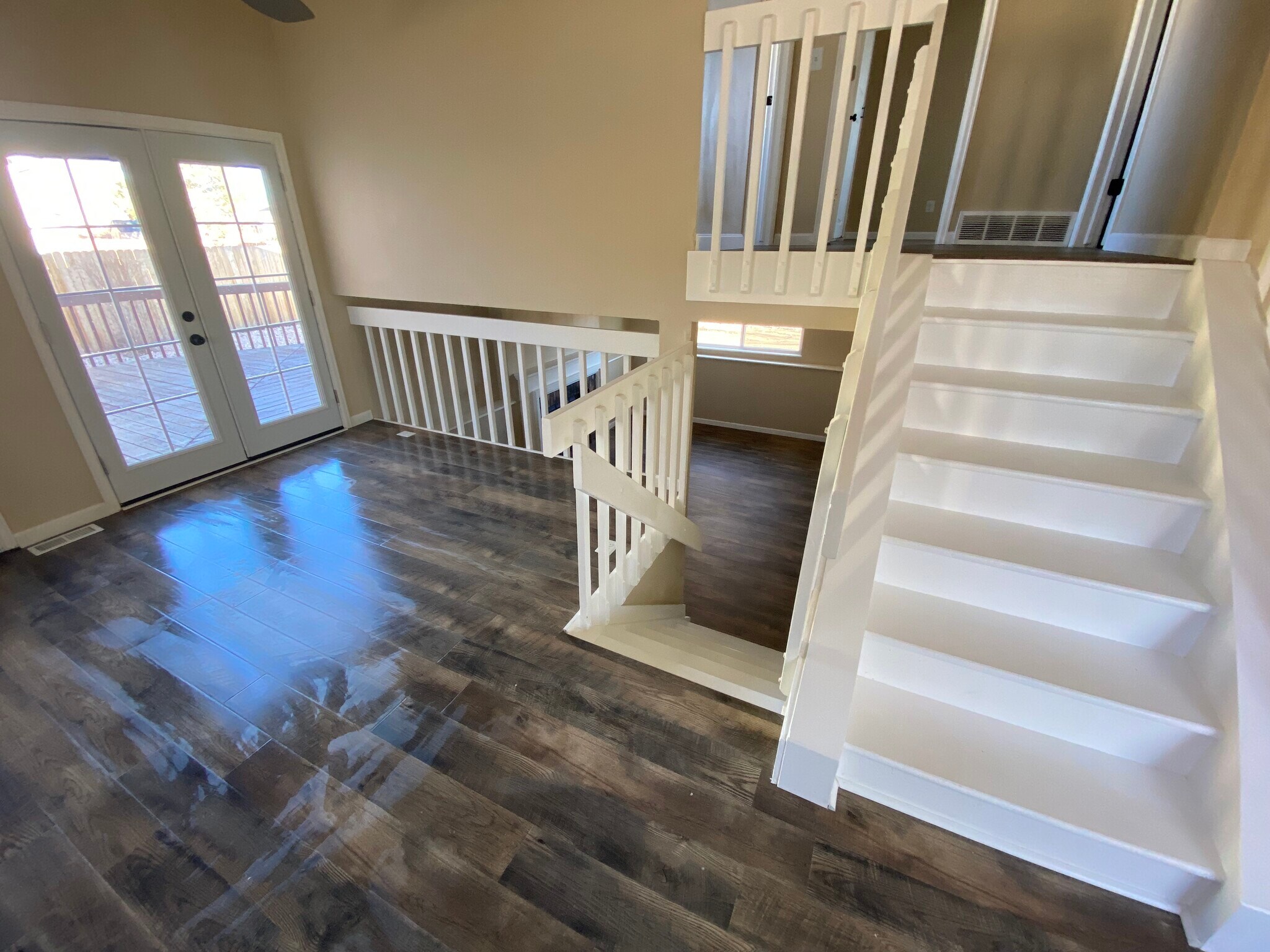 Dining and backdoor - 3955 Glenhurst St