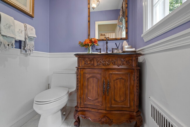 Building Photo - 342 Woodbury Rd