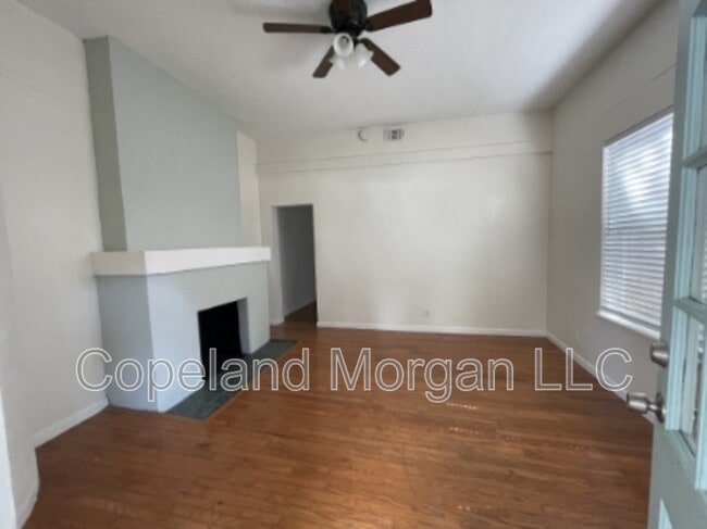 Building Photo - 829 5th St N