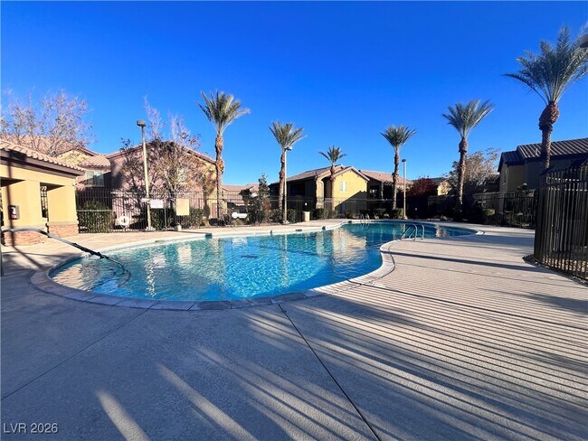 Building Photo - 6868 Sky Pointe Dr