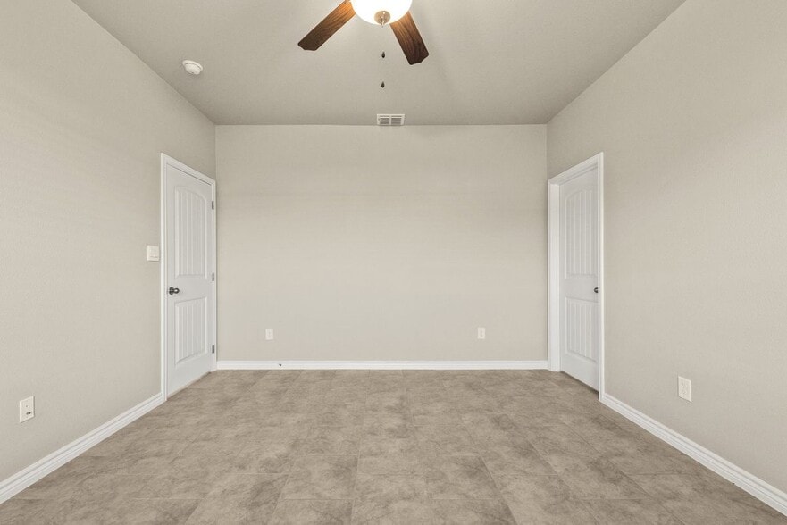 Building Photo - 7906 Lariat Toss Dr