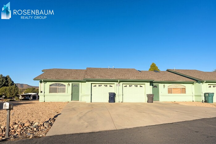 Building Photo - 1200 Barzona Ave