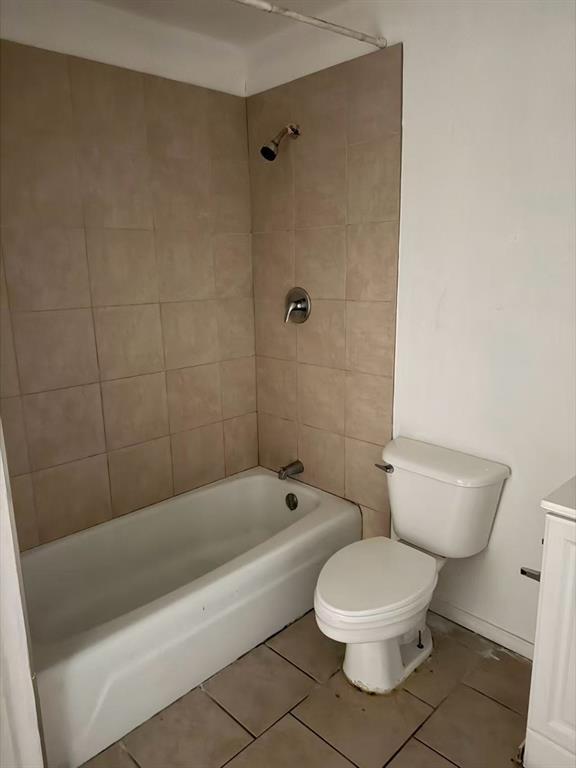 Building Photo - 1006 N Meadows Dr