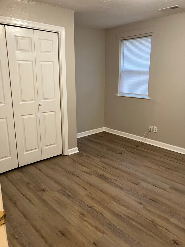 Building Photo - 1912 Able St