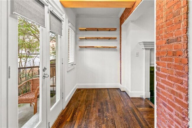 Building Photo - 2840 Peachtree Rd NW