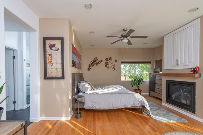 Building Photo - 4719 Coronado Ave