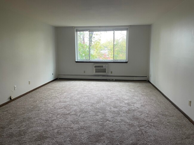 Building Photo - 1315 E Elmdale Ct