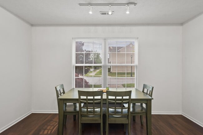 Building Photo - 6007 Haydens Crossing Blvd