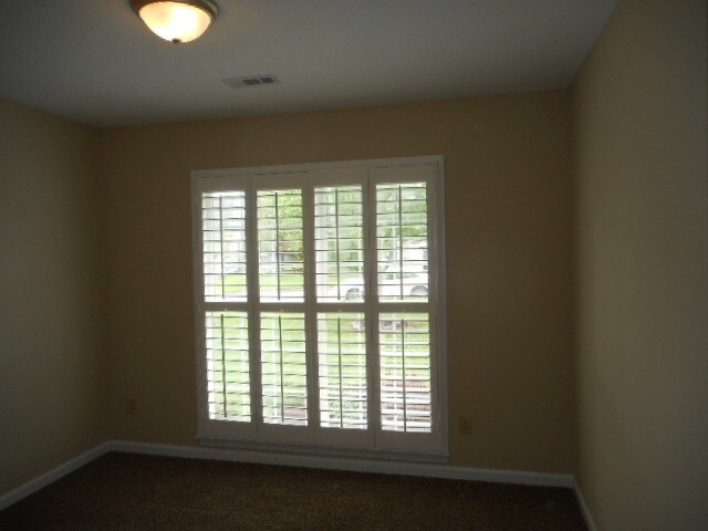 Building Photo - 3109 Southampton Dr