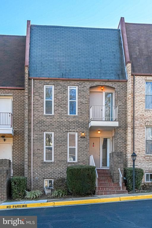 Building Photo - 1727 Cy Ct