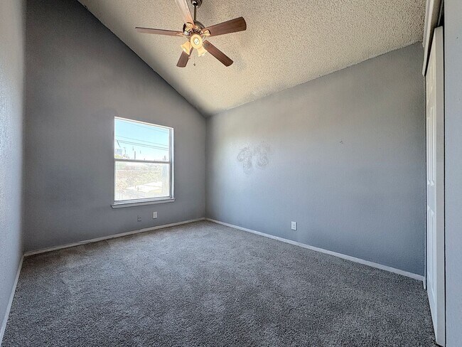 Building Photo - West El Paso 4 Bed/2Bath