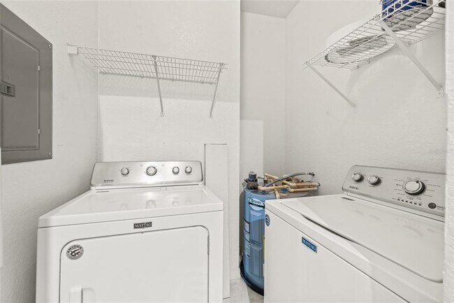 Building Photo - 5519 Legacy Crescent Pl