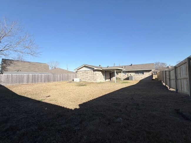 Building Photo - Home for Rent