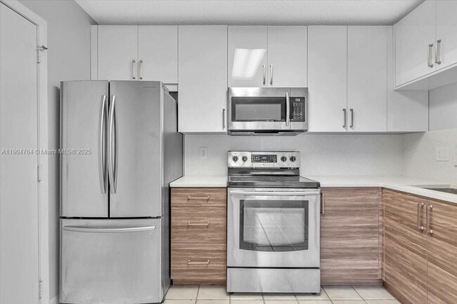 Building Photo - 11050 Nautilus Dr