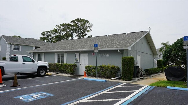 Building Photo - 7704 Hillside Ct