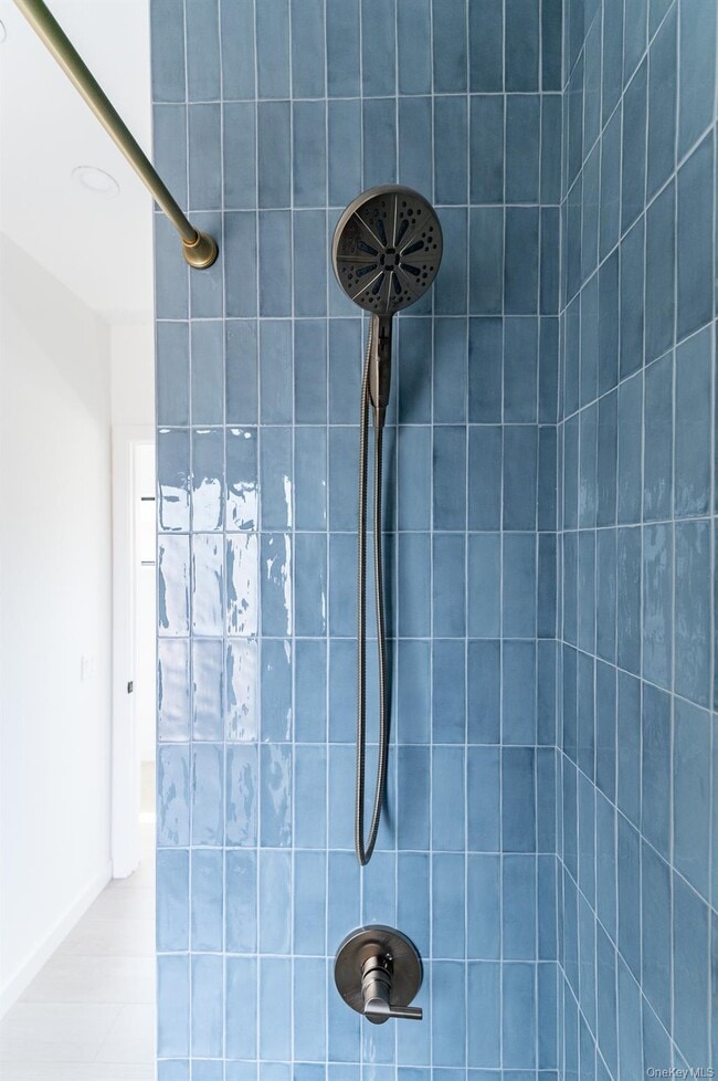 Building Photo - 319 Wilmot Rd