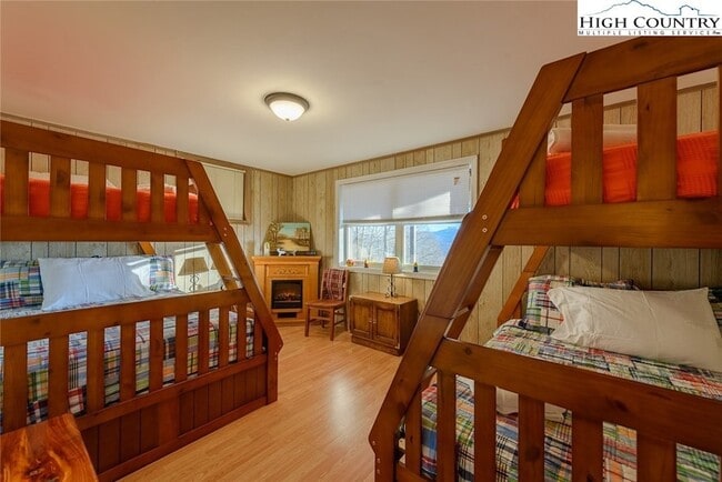 Building Photo - 1776 Beech Mountain Pkwy