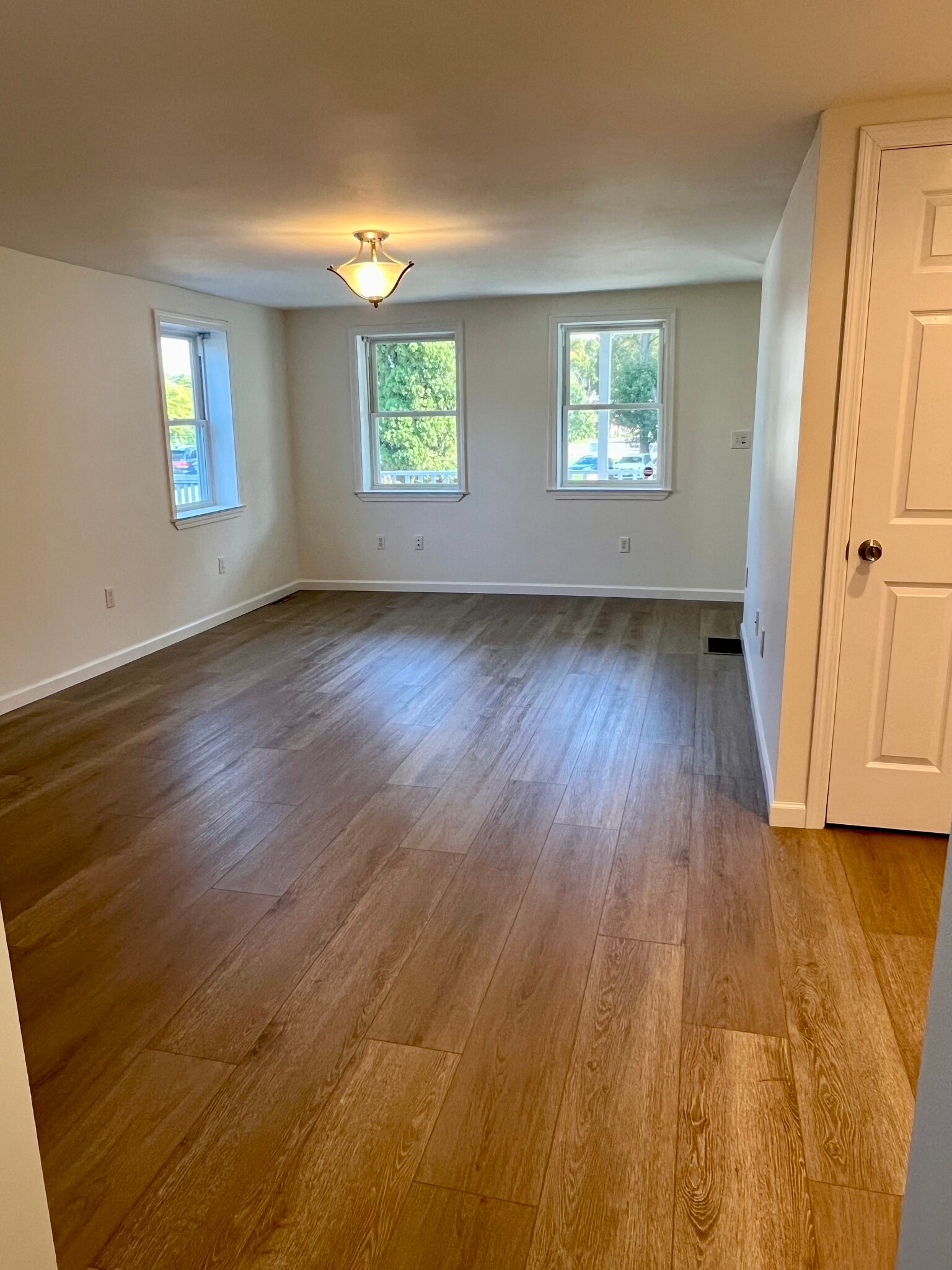 Living Room - 176 Duer St